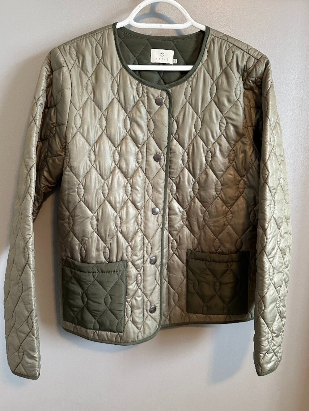 Kaffe two tone olive quilted jacket with button closure Women's S/M Like New